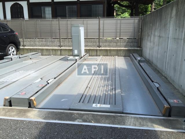 Car parking | FORETSEINE REINANZKA RESIDENCE Exterior photo 11