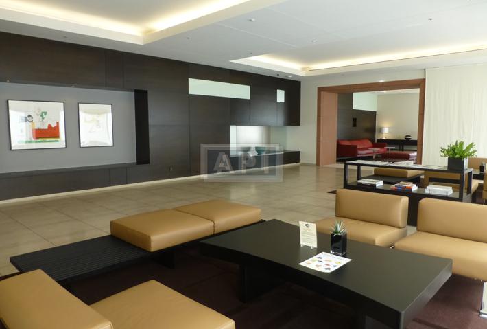 Lobby | ROPPONGI HILLS RESIDENCE B TOWER Exterior photo 13