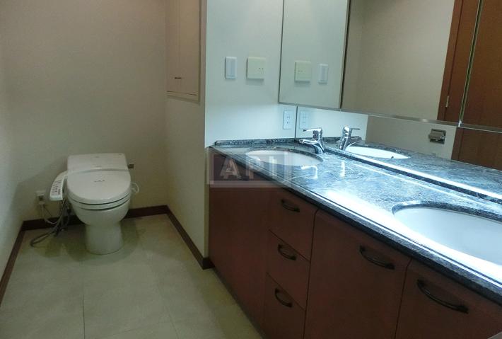  | AOYAMA DAIICHI MANSIONS Interior photo 13