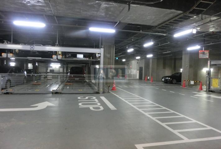 Car Parking | AOYAMA DAIICHI MANSIONS Exterior photo 10