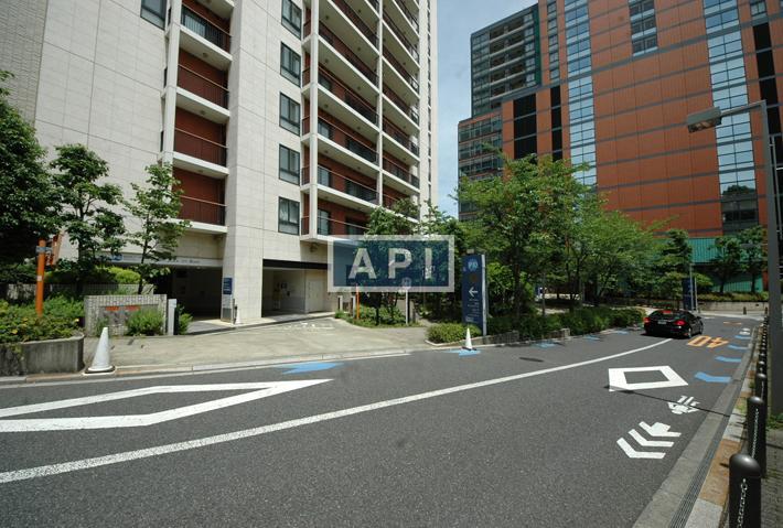 Car Parking | ROPPONGI HILLS RESIDENCE D TOWER Exterior photo 06