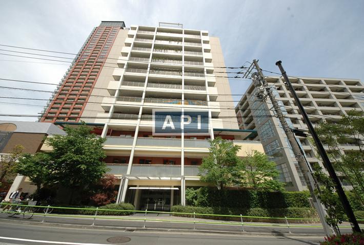 Facade | ROPPONGI SAKURAZAKA RESIDENCE Exterior photo 03