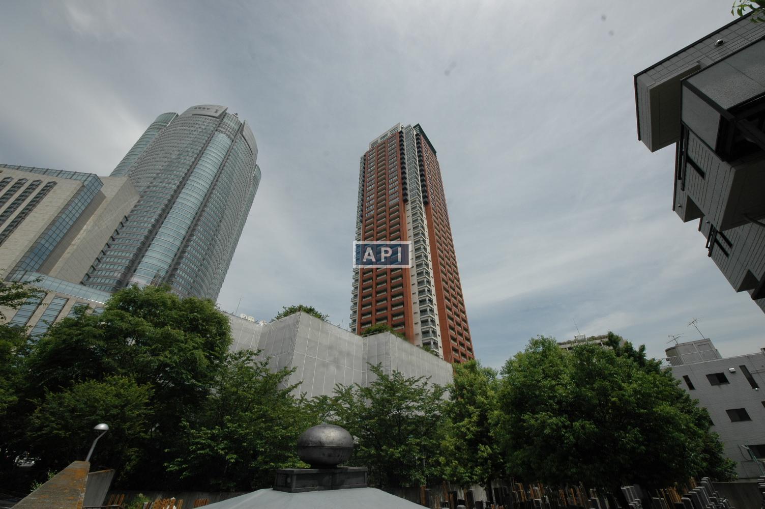 Facade | ROPPONGI HILLS RESIDENCE C TOWER Exterior photo 12