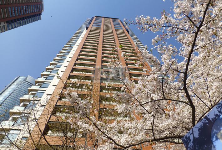 Exterior | ROPPONGI HILLS RESIDENCE B TOWER Exterior photo 03