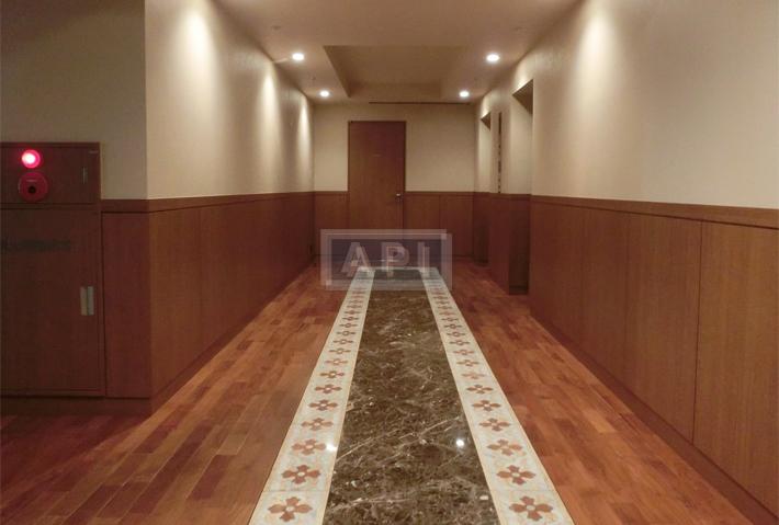 Sharing Hallway | AOYAMA DAIICHI MANSIONS Exterior photo 08