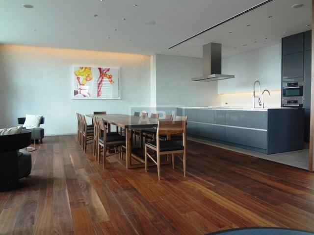 Lounge | ARK HILLS SENGOKUYAMA RESIDENCE Exterior photo 18