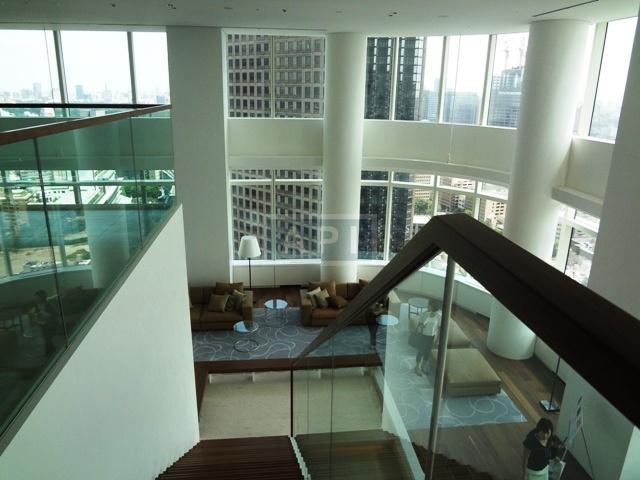 Lounge | ARK HILLS SENGOKUYAMA RESIDENCE Exterior photo 14