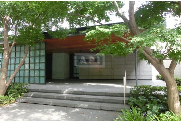 Entrance | CHIDORIGAFUCHI HOUSE Exterior photo 02