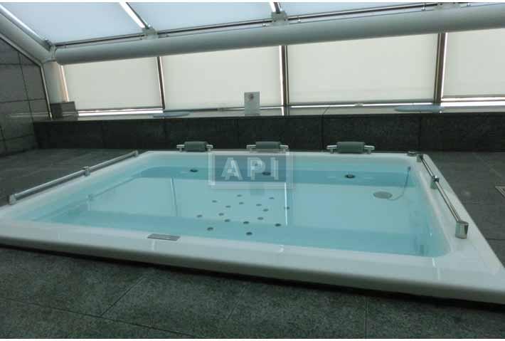 Common area ／Jacuzzi | THE PARK RESIDENCES AT THE RITZ-CARLTON, TOKYO Exterior photo 10