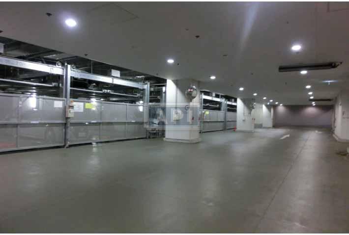 parking area | THE PARK RESIDENCES AT THE RITZ-CARLTON, TOKYO Exterior photo 17