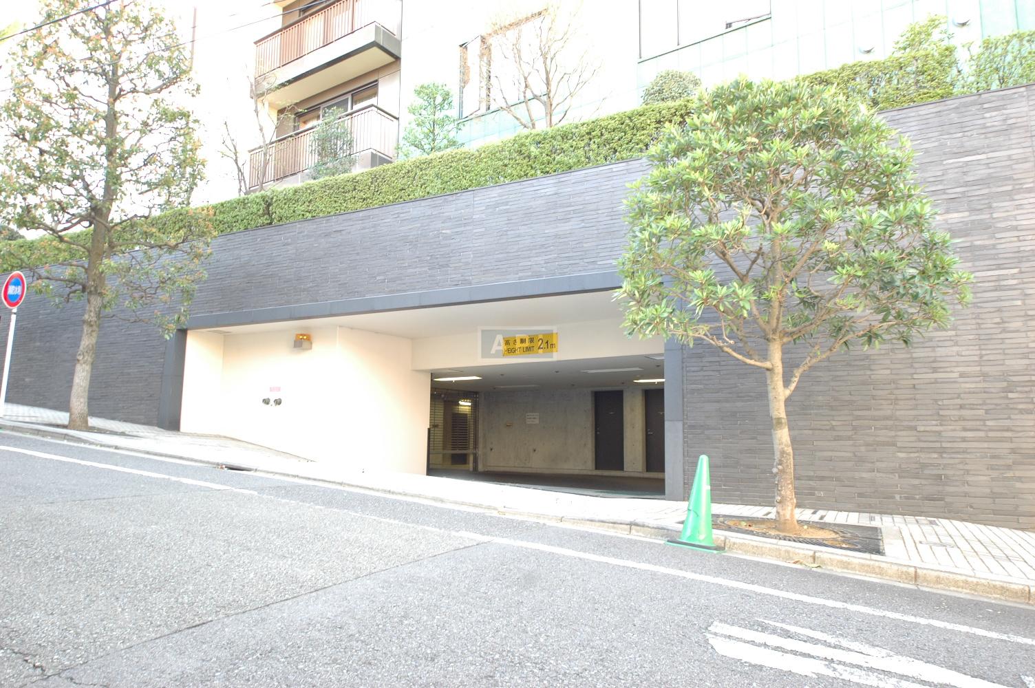 Parking | FOREST TERRACE SHOTO Exterior photo 07