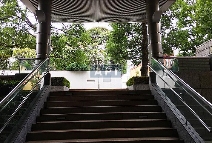  | OMOTESANDO COURT Exterior photo 09