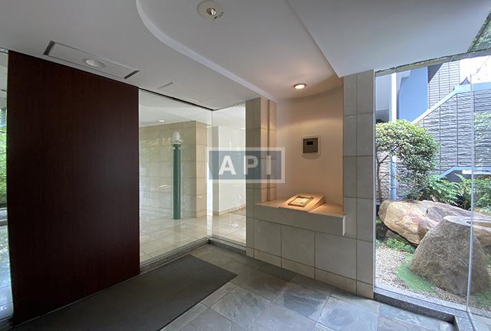  | HOUSE NAKA-MEGURO Exterior photo 05