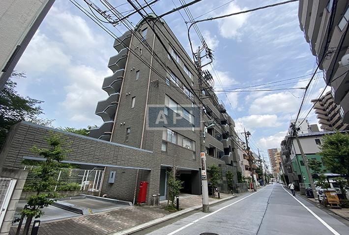  | HOUSE NAKA-MEGURO Exterior photo 03