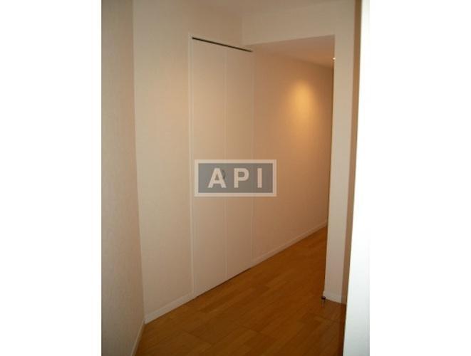  | LA COLINE JINGUMAE Interior photo 12