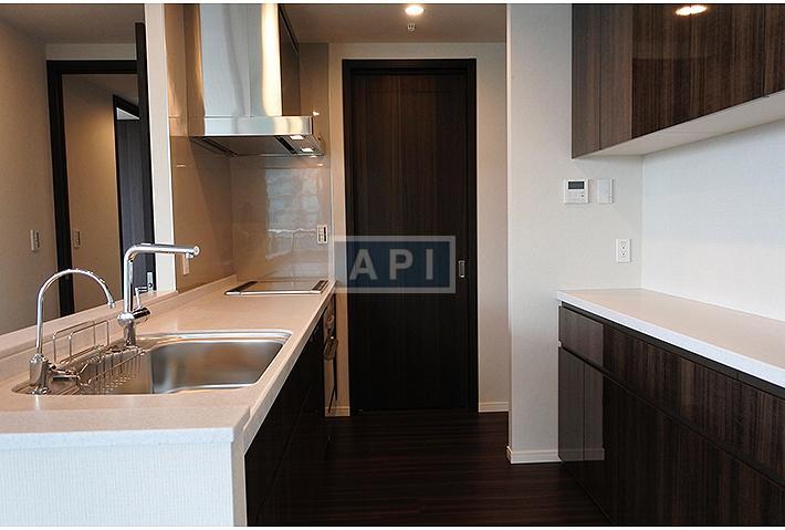  | ROPPONGI GRAND TOWER RESIDENCE Interior photo 05