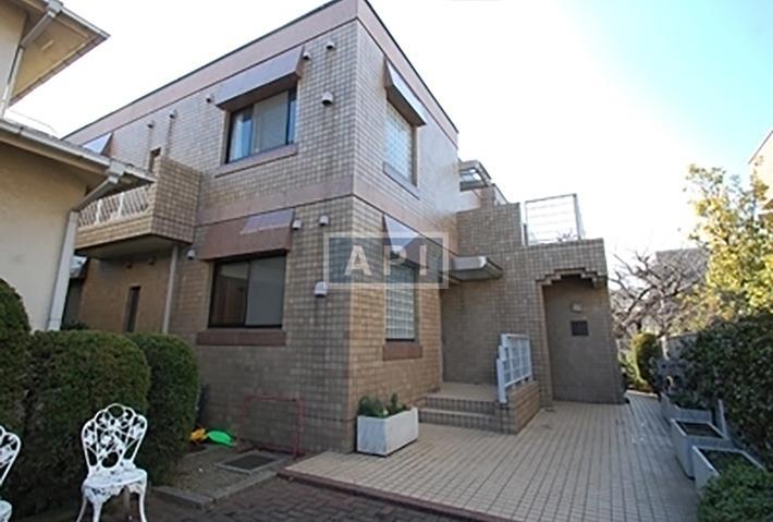  | THE ARK Exterior photo 03