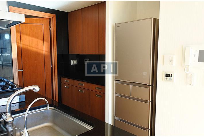  | THE PARK RESIDENCES AT THE RITZ-CARLTON, TOKYO Interior photo 06