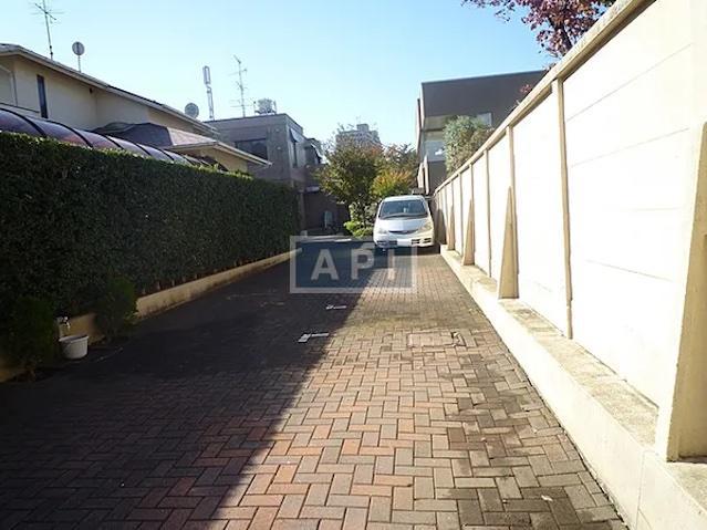  | THE ARK Exterior photo 04