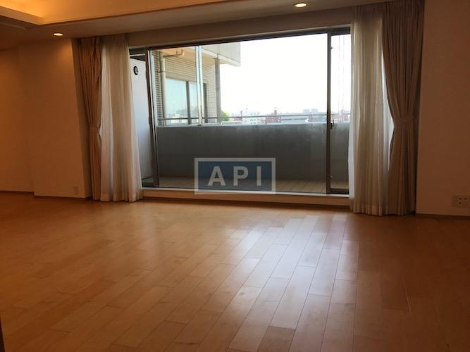  | RESIDENCE DAIKANYAMA Interior photo 02