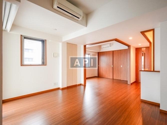  | PRIME URBAN SHINJUKU NATSUMEZAKA TOWER RESIDENCE Interior photo 02