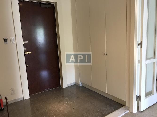  | OMOTESANDO COURT Interior photo 15