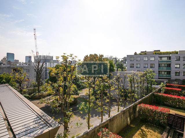  | FOREST TERRACE SHOTO Interior photo 04