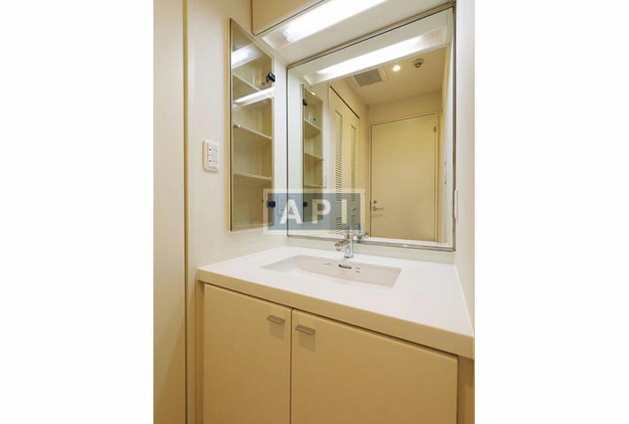  | ROPPONGI FIRST PLAZA Interior photo 09