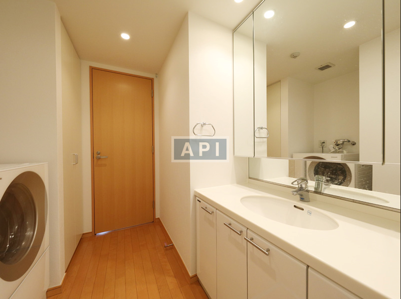 Powder room | ROPPONGI HILLS RESIDENCE B TOWER Interior photo 05
