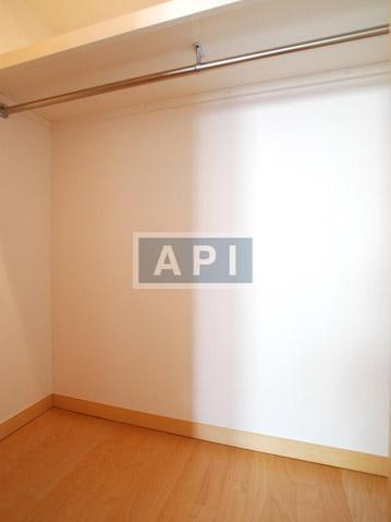  | HOLLAND HILLS MORI TOWER ROP Interior photo 04