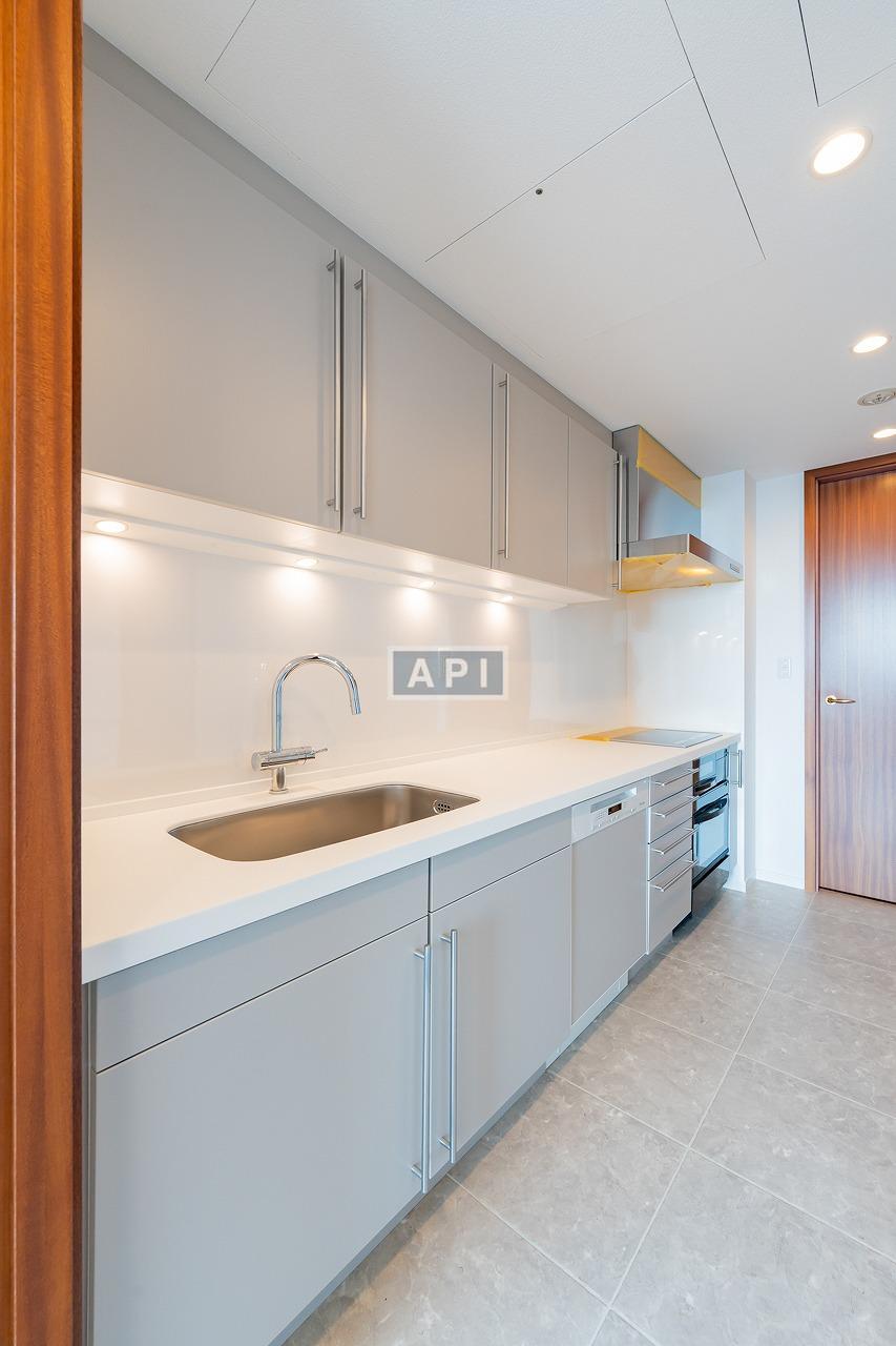  | LA TOUR SHIBAKOEN Interior photo 03