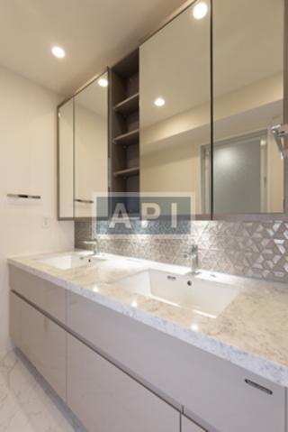  | MINAMI AZABU SENDAIZAKA RESIDENCE Interior photo 04