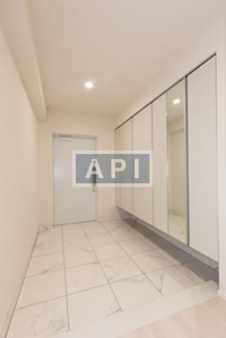  | MINAMI AZABU SENDAIZAKA RESIDENCE Interior photo 09