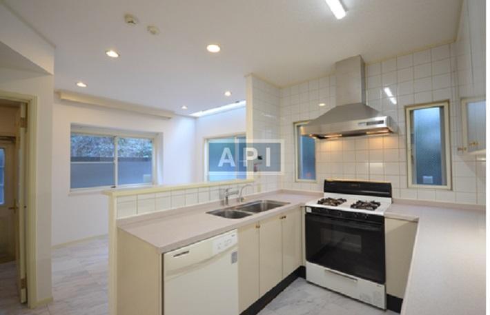  | DENENCHOFU 4CHOME I HOUSE Interior photo 03