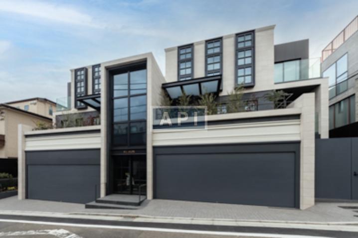  | KLAUS Exterior photo 02