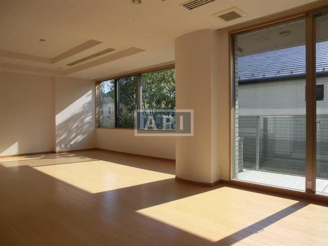  | BELAIR DENENCHOFU Interior photo 02