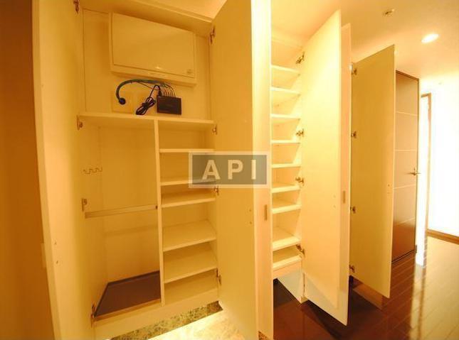  | LEXISINTOGN SQUARE SHIROKANE-TAKANAWA Interior photo 10