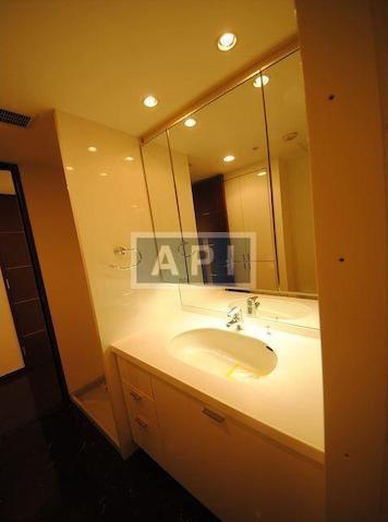  | LEXISINTOGN SQUARE SHIROKANE-TAKANAWA Interior photo 05