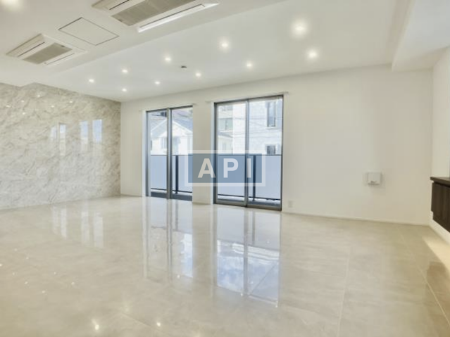  | FELICE SHOTO Interior photo 02