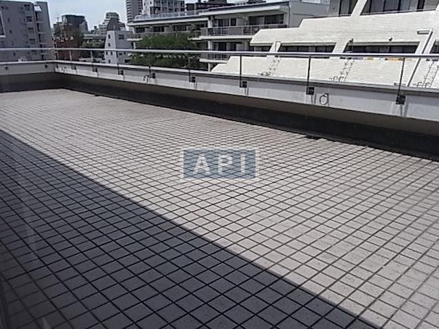  | ICHIGAYA ICHOZAKA APARTMENT Interior photo 02