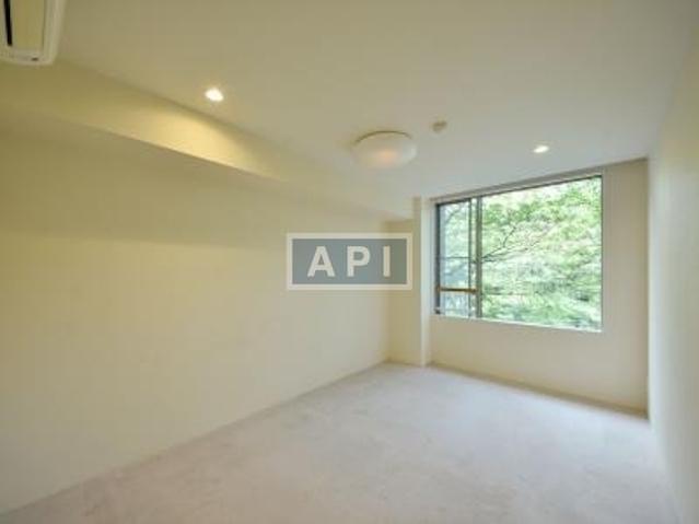  | HOUSE NAKA-MEGURO Interior photo 03