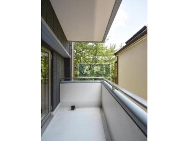  | HOUSE NAKA-MEGURO Interior photo 12