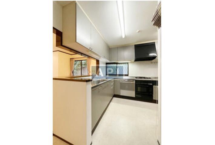  | DENENCHOFU 3-CHOME HOUSE Interior photo 03