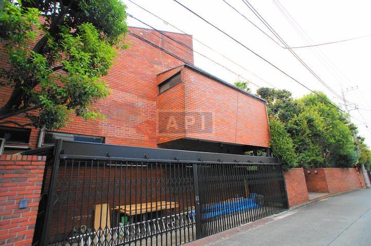  | SENZOKUIKE GARDEN HOUSE Exterior photo 01