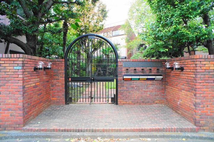  | SENZOKUIKE GARDEN HOUSE Exterior photo 02