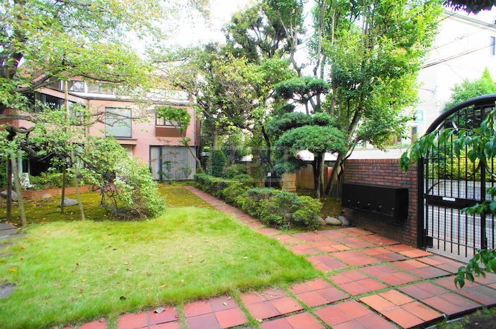  | SENZOKUIKE GARDEN HOUSE Exterior photo 06