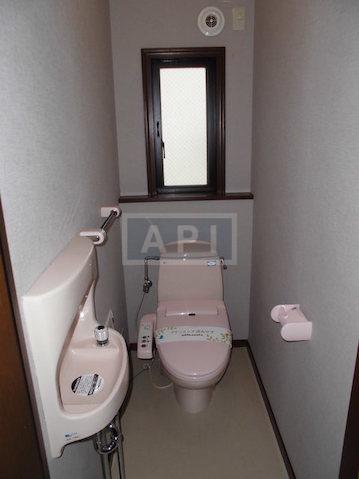  | THY WINGS #B Interior photo 06