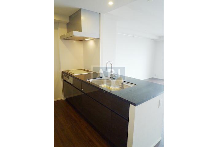  | PARK HABIO SHIBUYA-HONMACHI RESIDENCE Interior photo 02