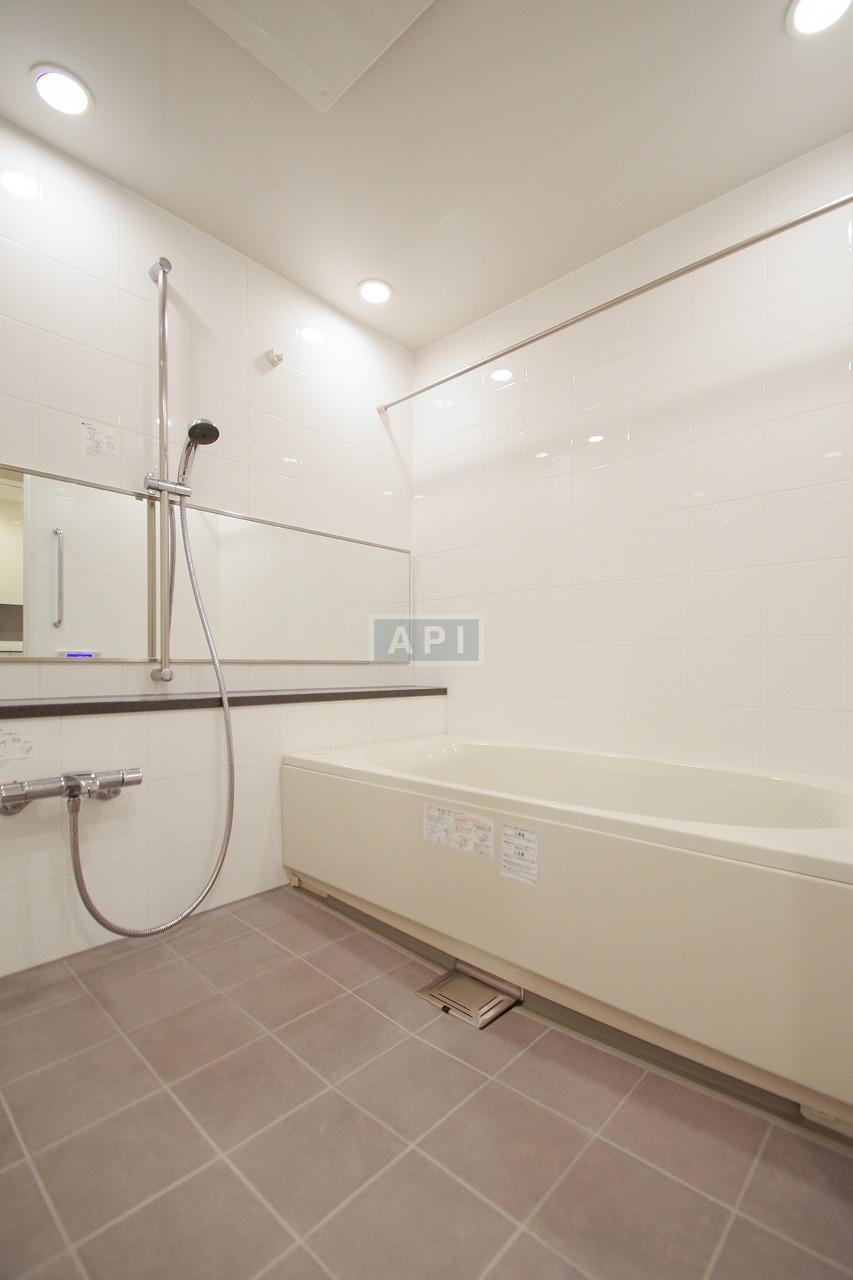  | CENTRAL PARK TOWER LA TOUR SHINJUKU Interior photo 12