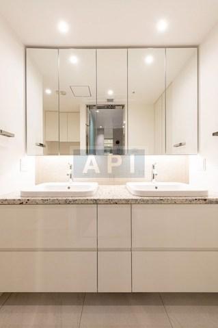  | PARK COURT JINGU-KITASANDO THE TOWER Interior photo 04